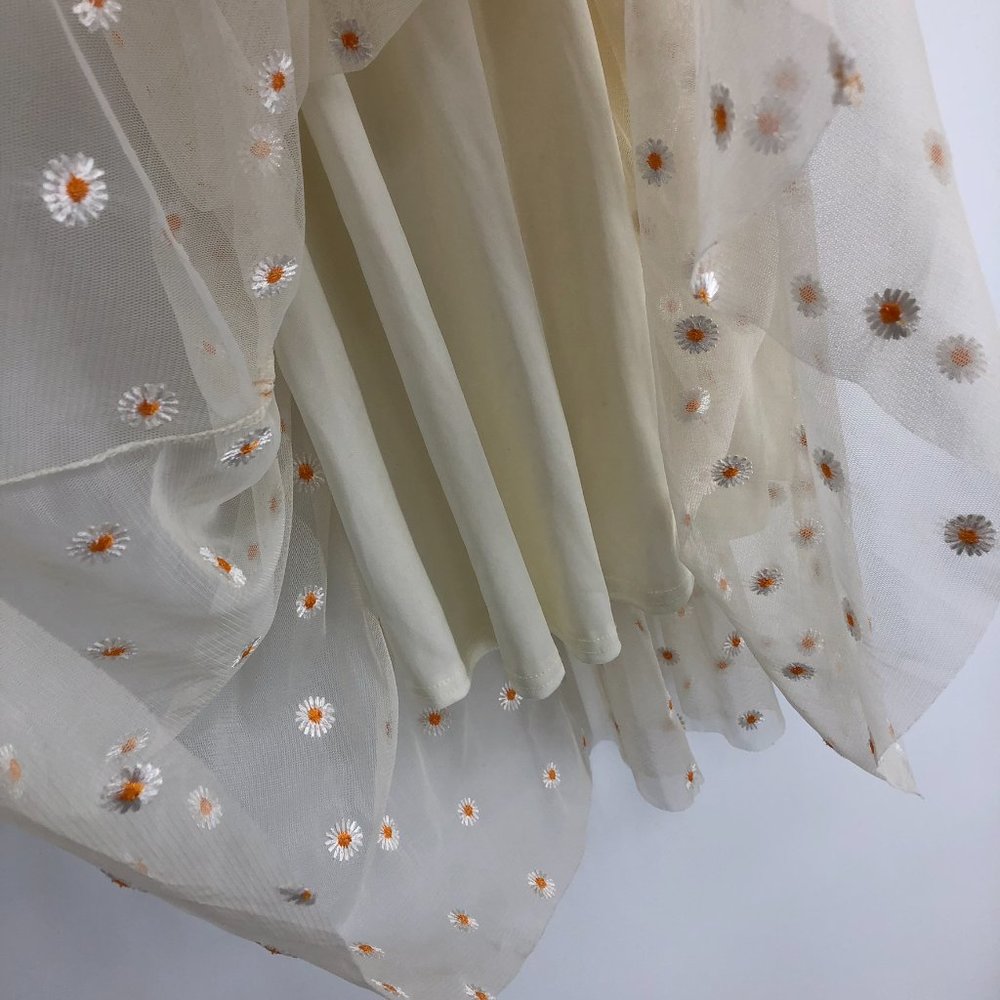 Ivory Puff Sleeve Tulle Mesh Smocked Chest Daisy Embroidered Dress - Picture 9 of 15